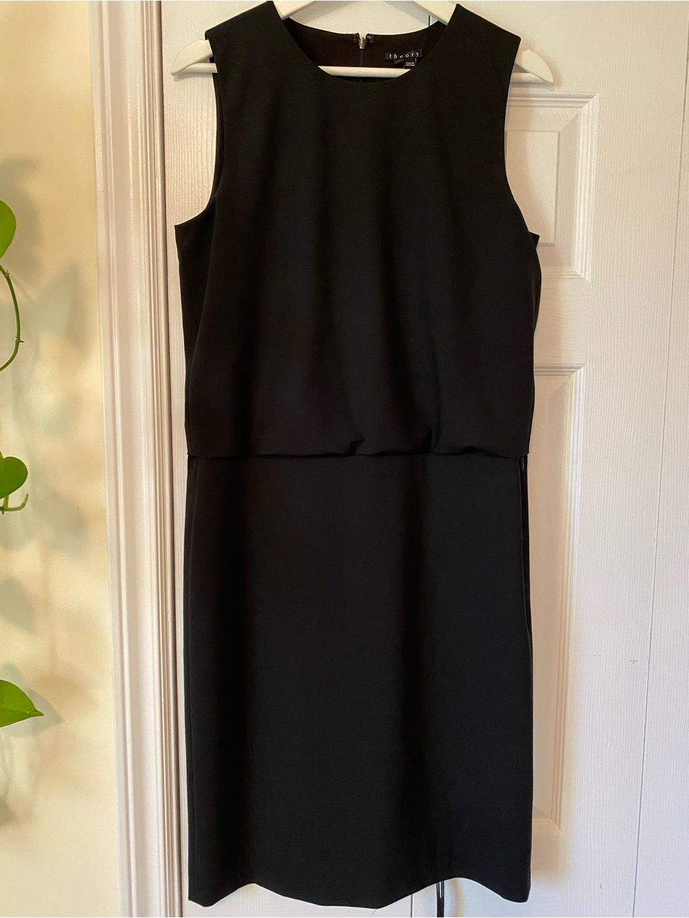 Theory Atle Sleeveless Dress in Charcoal Virgin Wool fully lined dry cleaned 8